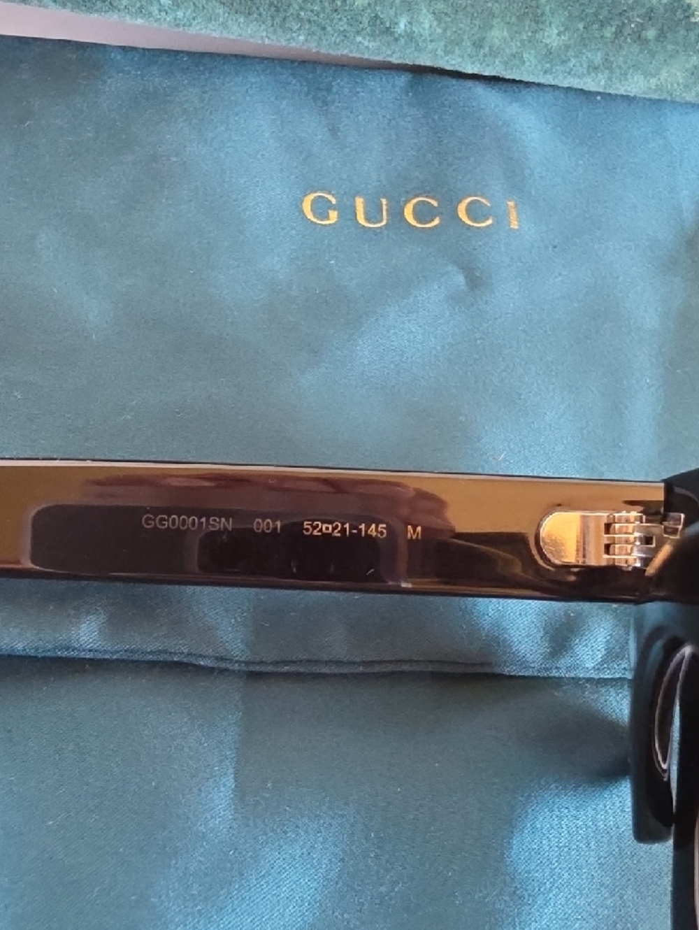 Gucci Men’s Black Square Sunglasses with Dark Lenses - Picture 7 of 9